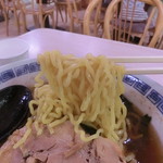 らーめん 匠亭 - 麺リフト