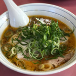 夜鳴きや - ラーメン並・細麺かためでした。