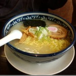 Ramenhoutokukasugayamahonten - 塩ラーメン中盛り（８５０円）