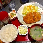 太助 - トンカツ定食