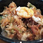 旬彩 天ぷら 心来(しんら） - 心来かき揚げ丼のアップ