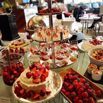 ロビー・ラウンジ - 苺スィーツブッフェ
      ストロベリーマニア〜苺に恋する午後〜
