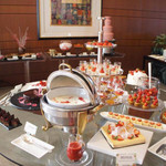 ロビー・ラウンジ - 宝石のような苺スィーツ