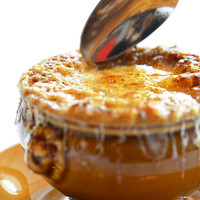 JACK'S オニオンスープ　グリュイエールグラタン