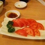 まぐろ丼 ぶんた - おいしんぼに登場する袋井のトマト