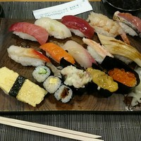 東鮨 新店 - 握り14貫1000円