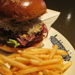 オーセンティック - ビーフパストラミサンドイッチ￥1,000・バンズバージョン