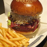 オーセンティック - ビーフパストラミサンドイッチ￥1,000・バンズバージョン