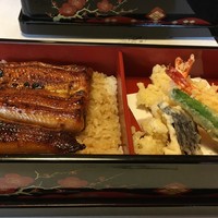鰻割烹 伊豆栄 本店 - 伊豆栄弁当　松