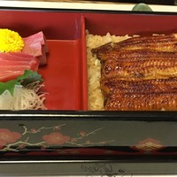 鰻割烹 伊豆栄 本店 - 伊豆栄弁当　梅