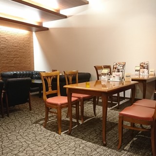 ゆったりと落ち着いた空間