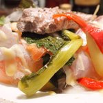 プールトワ - ランチコース 1920円 の田舎風パテとサラダ