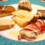 プールトワ - ランチコース 1920円 のデザート6種盛り合わせ