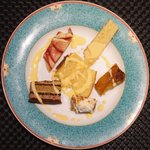 プールトワ - ランチコース 1920円 のデザート6種盛り合わせ