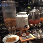 リーガロイヤルホテル大阪 - シリアル等