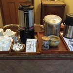亀の井別荘 - 談話室の飲み物