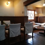 亀の井別荘 - 談話室