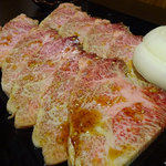 楓月縁 - カルビ1000円税込（写真は2人前）