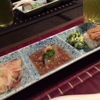 四季の蔵 右近 本店 - ◆前菜
                焼き穴子寿司
                ブラックスパニッシュラディッシュのそぼろあんかけ
                菜の花サラダ
                鰆の南蛮酢