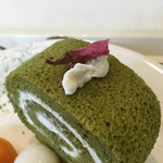カフェ・ディ・フェスタ - 抹茶 桜クリームロール 2016/03/24