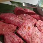 黒毛和牛焼肉 七甲山 - 厚切りタンとゲタ