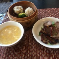 豊華楼 - コーンスープはイマイチ？飲茶もそんなに？
                中華焼き豚…オススメです。