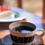 縁側カフェ - 珈琲　器も作家ものだと思います