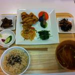 自然食カフェ＆レストラン おひさま - ひえ定食　1100円（税込）