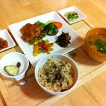 自然食カフェ＆レストラン おひさま - 日替り定食　1100円）税込）