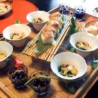 とうふ屋うかい 鷺沼店 - とうふ屋うかい　季節の盛り合わせ