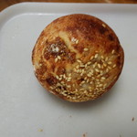 ル コション ドール - イチヂクとゴマの全粒粉パン