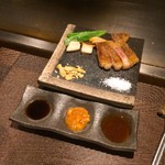 鉄板ステーキハウスsuzuka  欅 - サーロイン150g、野菜