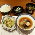 和庵 - 【ランチ】鯖白葱焼煮、ちぢみ法蓮草白和え、野菜の和え物