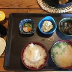 餃子の店 さんかい - これに餃子10個で餃子定食