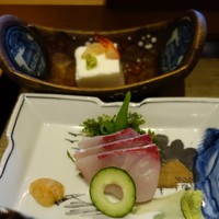 よし邑 - 盛り付けも綺麗なお刺身