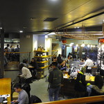 Starbucks - 広い店内です