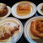 Tiong Bahru Bakery - 