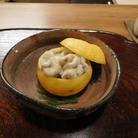 なる屋 - タラの白子のせの蒸寿司