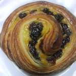 61427023 - パン・オ・レザン(250円)