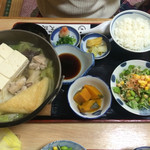 ちゃんこ大政  - 妻の湯豆腐、野菜が沢山入っていました。
      湯豆腐と言うより野菜鍋…かな？