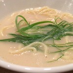 お肉屋 けいすけ 三男坊 - 〆の牛骨ラーメン