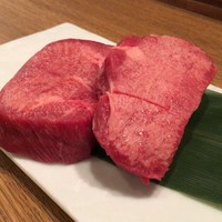 お肉屋 けいすけ 三男坊 - 厚切り牛タン
