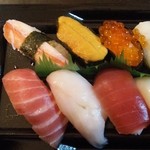 魚きん - 握り寿司（上・左側）