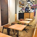 anos coffee - ゆっくりできる店内