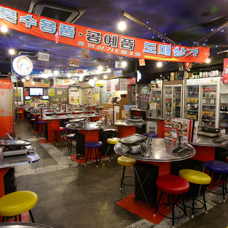 韓国を完全再現！屋台風テーブル席