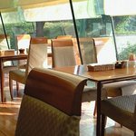 Restaurant PATIO - 店内のテーブル席の風景です