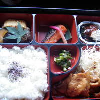 四季の蔵 右近 本店 - 松花堂弁当