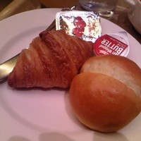 ヴィラッツァ - [料理] パン２種