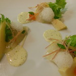 ポエシア - 鳴門産天然真鯛の炙りカルパッチョ 筍と大麦のサラダ添え 木の芽のソース