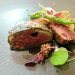 ポエシア - 新潟産天然真鴨の炭火焼き 天恵菇のクレピーヌ包み添え